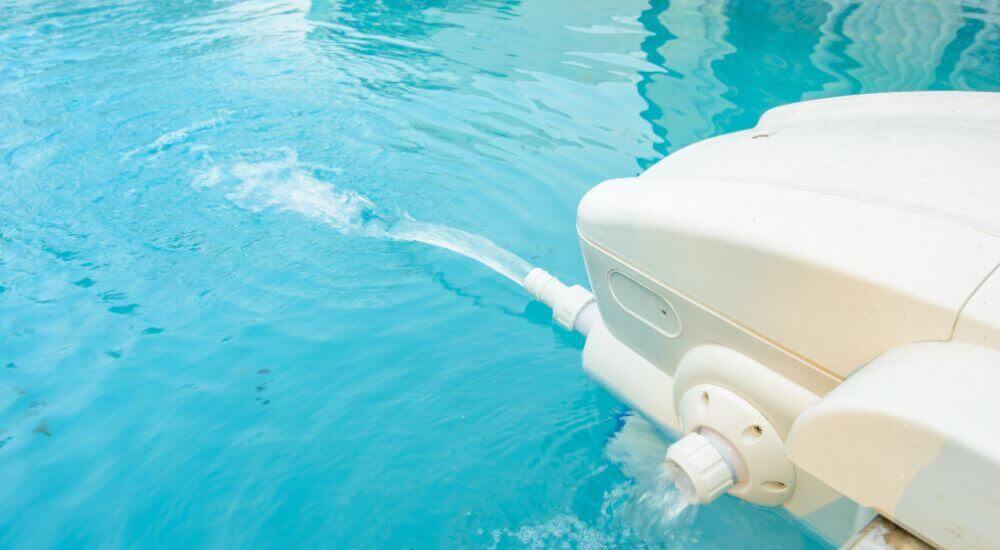 photo d'un bloc cavalier de piscine