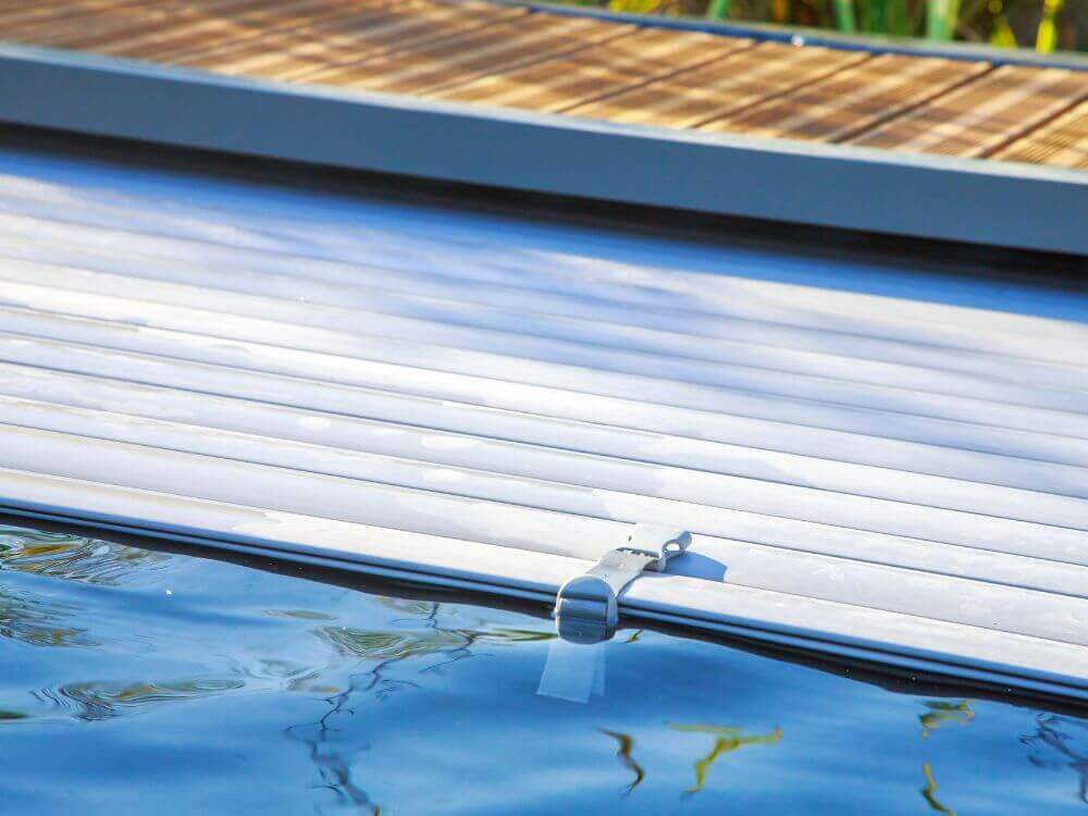photo d'un volet immergé pour piscine